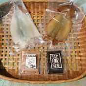 イカ三昧セット 塩辛70g、イカ墨塩辛70g、天日干しイカ1枚、イカ味醂干し1枚 天日干し干物とみりん干し干物 通販