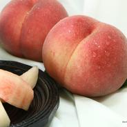 数量限定！ガブっと丸かじり‼  あかつき　2kg【自家用おすすめ‼小玉品】8月上旬収穫予定  桃　あかつき小玉2㎏ 果物や野菜などのお取り寄せ宅配食材通販産地直送アウル
