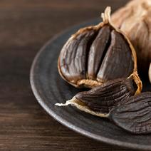 黒兆(200g) 黒にんにく200ｇパック 果物や野菜などのお取り寄せ宅配食材通販産地直送アウル