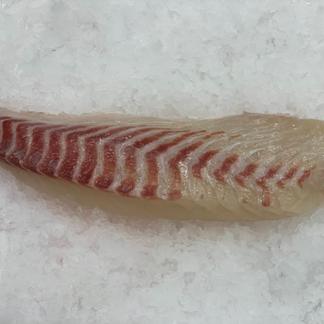 鮮魚 養殖真鯛スキンレスロイン 皮引き 約0 1ｋｇ 0 3ｋｇ 1本 真空 魚介類 その他魚介 産直アウル Owl 農家から直接野菜などの食材を購入できる産地直送の宅配通販サイト