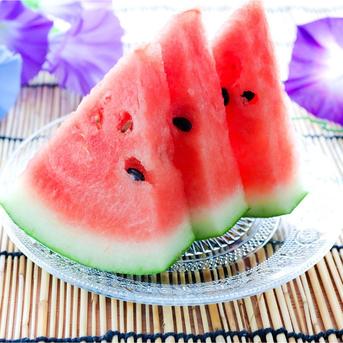 旬祭限定】《予約》甘～い尾花沢大玉夏スイカ 羅王ザ・スウィート 4L 1