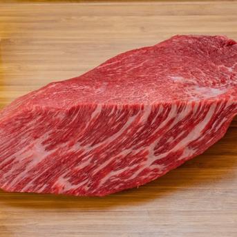 旨味成分たっぷりのローストビーフ用オリーブ牛モモブロック 700g 肉/牛肉通販