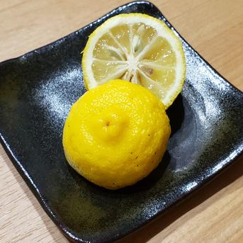 【皮まで安心】　農薬不使用　花ゆず　500g ５００ｇ 果物/香酸柑橘(ライム・レモン等)通販