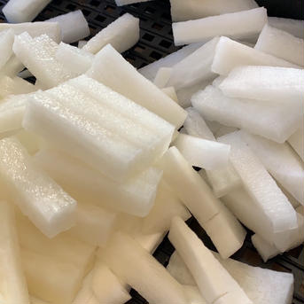 【自社農園産秋大根】「厚切りの」切り干し大根 80g/袋×10 切り干し大根80g/袋×10 加工品/その他加工品通販