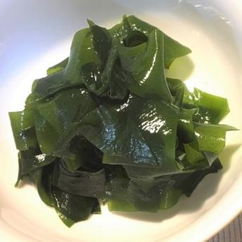 シャキシャキつるんとした南三陸産わかめ【塩蔵わかめ】80g×2袋