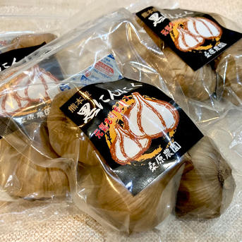 熊本県産！とろ〜り甘い熟成黒にんにくS4個入り(100g) X 10袋 農薬