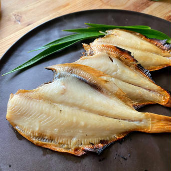 【カレイ食べ比べ】メイタカレイとムシカレイの干物セット メイタカレイ2Pムシカレイ2P 魚介類/魚介の加工品通販