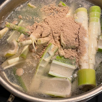 にかほのカラダケ水煮缶詰め　500g 他少量おまけ山菜 500g 野菜/野菜の加工品通販