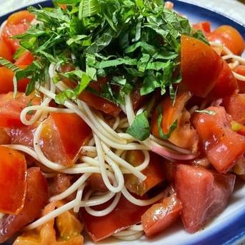 トマト好きが思わず唸る】ギリギリまで完熟させた濃厚大玉の潮風