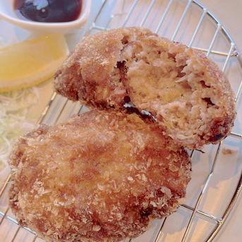 くまもと あか牛 100％ メンチカツ 10個（85g×10個）熊本県 阿蘇 西原村 あかうし 赤牛  惣菜 肉 牛肉 あか牛 メンチカツ 10個（85g×10個） 肉/その他肉の加工品通販