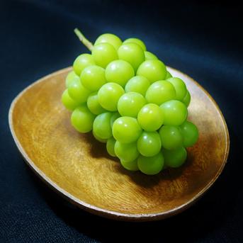 これから旬！甘～い完熟朝採りシャインマスカット2kg~ 3～4房入り