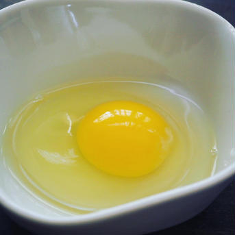 【期間限定】おはよう農園の昔ながらの美味しい「平飼い卵」80個 80個(40個/トレイx2トレイ) 卵/鶏卵通販