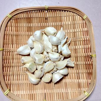 小さめ ホワイト バラにんにく】400g 北海道産 福地ホワイト六片種