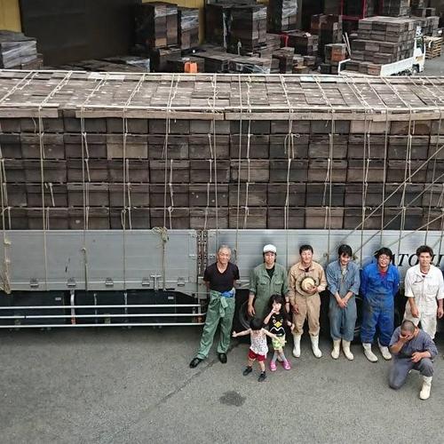お得な2kg】 国産純粋 れんげ蜂蜜 2kgビン ｜ はちみつ/はちみつ 産直