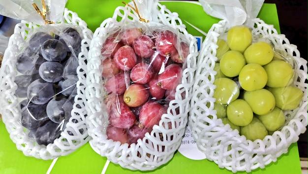【本日発送】ぶどう3房詰め合わせ　箱込み2.6kg 3色ぶどうセット3キロ前後 | 果物/ぶどう 産直アウル 農家から