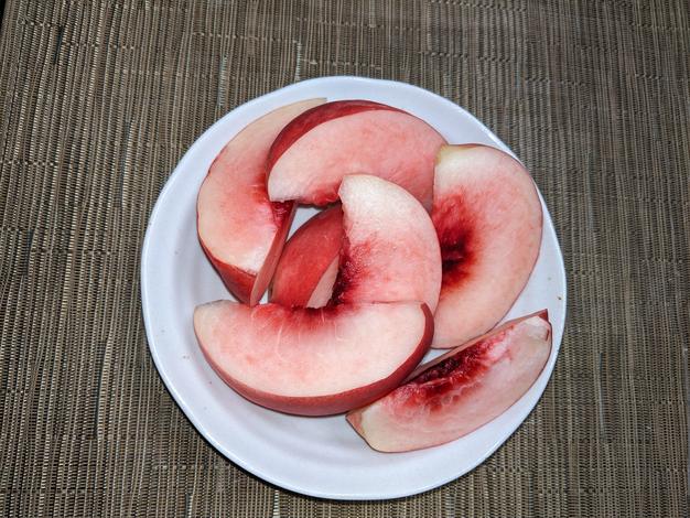 南アルプスの桃🍑幸茜】2キロ 減農薬/無肥料/除草剤不使用 | 果物/も