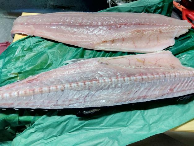 1本鰆【天然サワラ】2〜2.5キロ sawr001.jpg