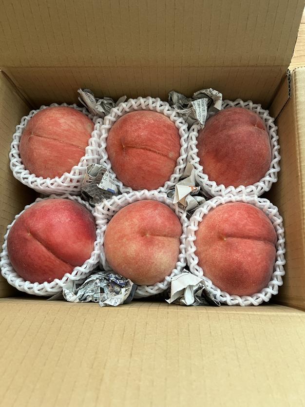 山梨の甘い桃　お手頃サイズを２箱重ねて 大分県 山梨の甘い桃 お手頃サイズを2箱重ねて 大分県 山梨の